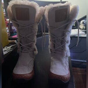 The north face water proof primaloft boot